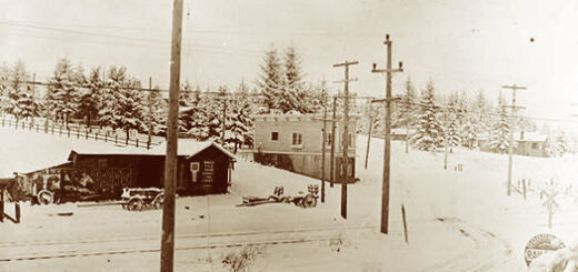 Railroad crossing circa 1915